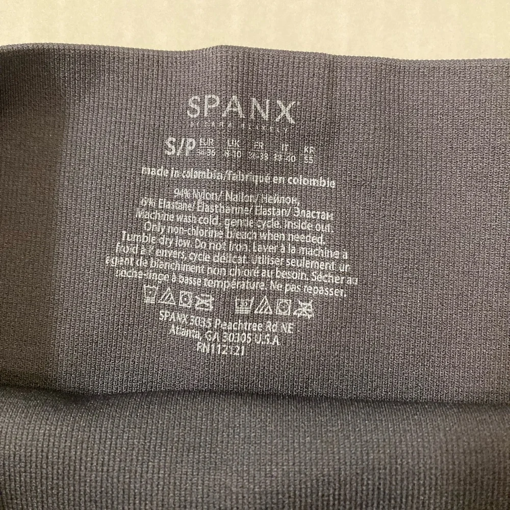 SPANX | NWT Look At Me Now Leggings Black Camo